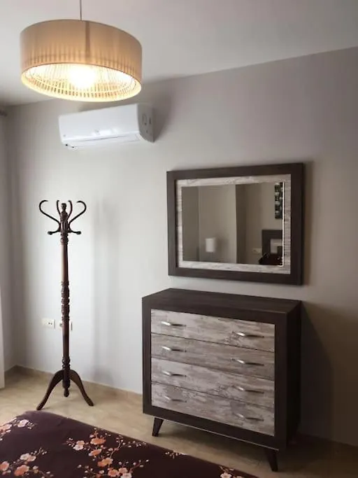Apartamento Nuevo En Pleno Centro. カルボネラス アパート